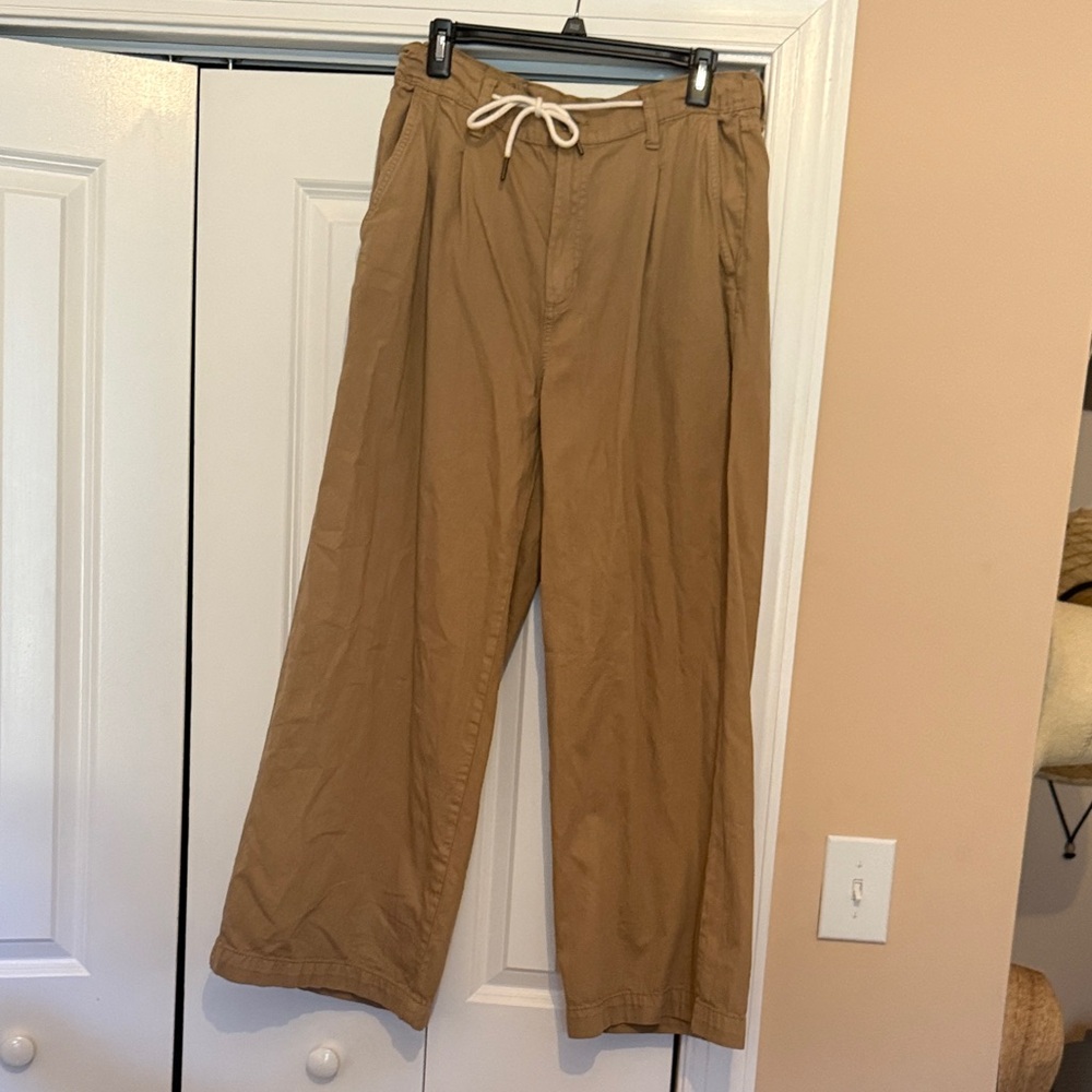 Women’s Tan Casual Pants